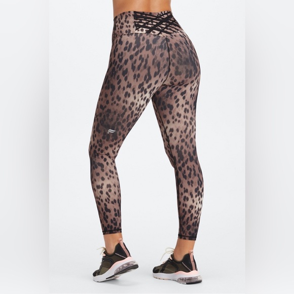 Fabletics Plus Size Boost PowerHold® High-Waisted Legging Size 3X Spotted Black - Picture 2 of 5